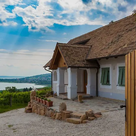 Csendes Dulo Szolobirtok Guesthouse Badacsonyoers Badacsonytomaj Exterior photo